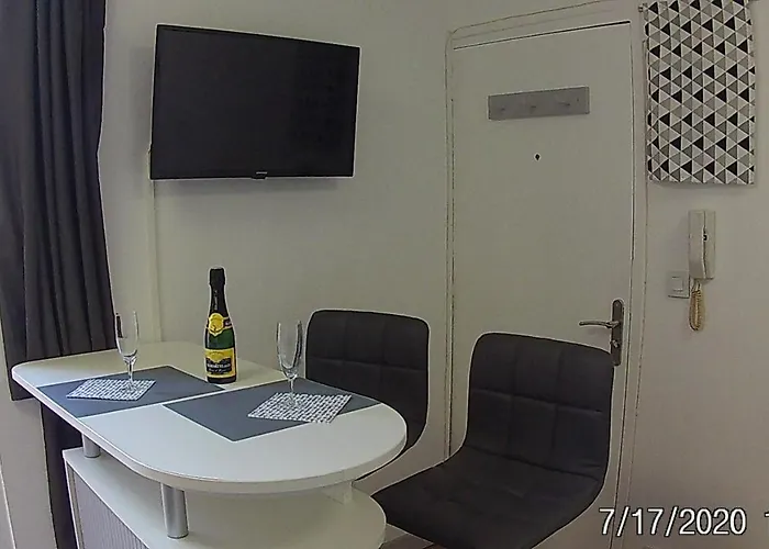 Joli Petit Près Du Phare Appartement Calais